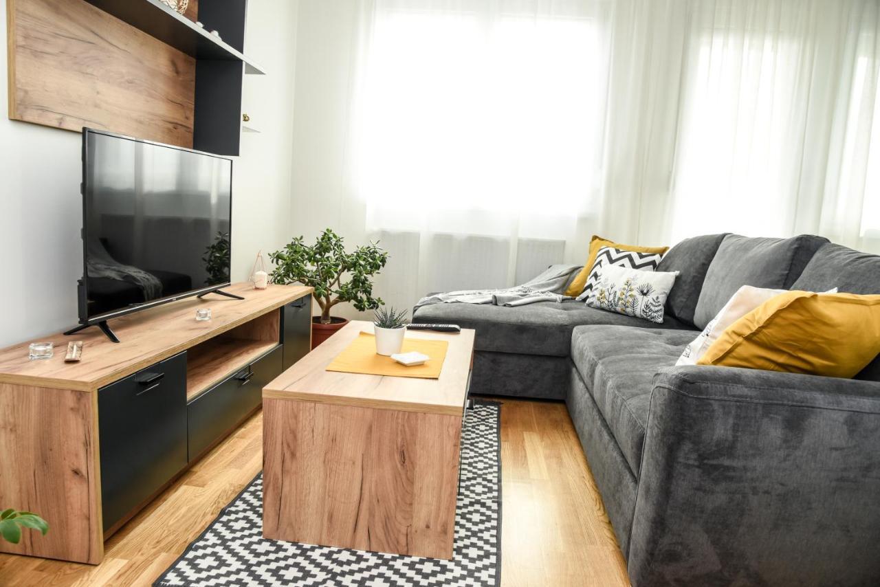 Suncokret Apartmani Loznica Zewnętrze zdjęcie